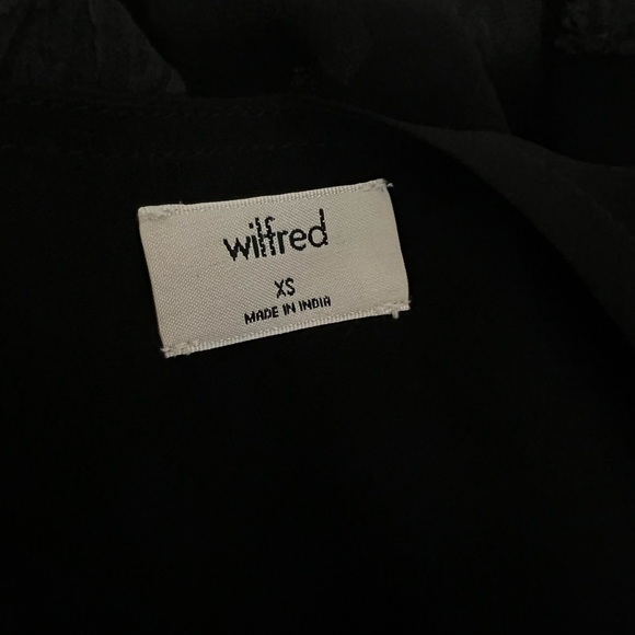 WILFRED Black Embroidered Floral Crop Top - Picture 10 of 13